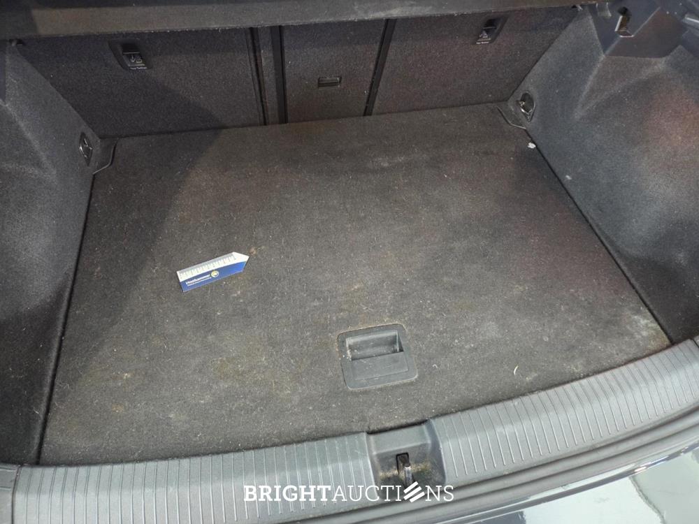 Volkswagen T-Roc Sport 1.5 TSI 150pk 2019, T-667-TX