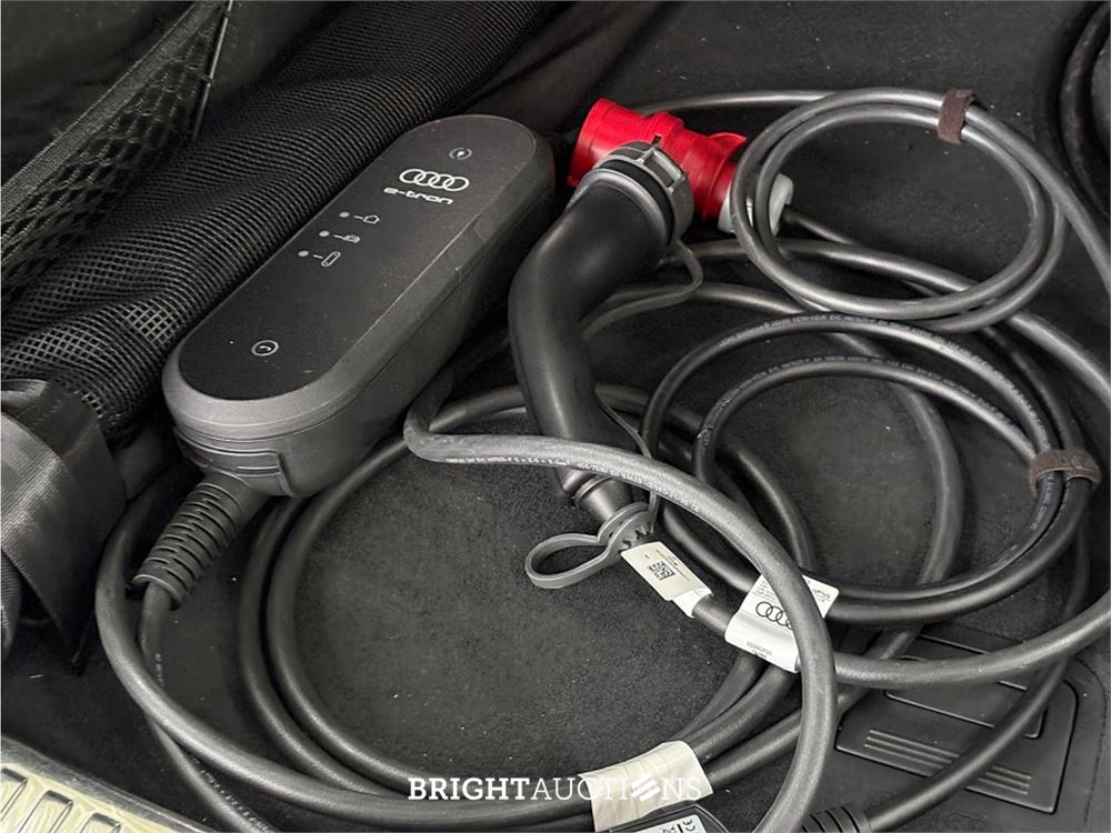 Audi e-tron 55 Advanced edition Plus Quattro 95 kWh 2022 (Origineel-NL), R-522-GX