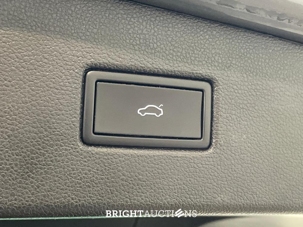 Volkswagen Tiguan eHybrid R-Line Business 1.4 TSI 265pk 2022 (Origineel-NL), P-225-HR