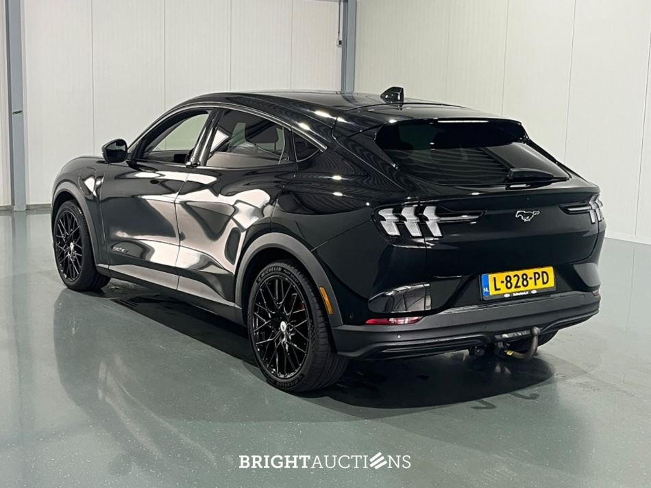 Ford Mustang Mach-E Extended RWD 98 kWh 286pk 2021 (Origineel-NL), L-828-PD