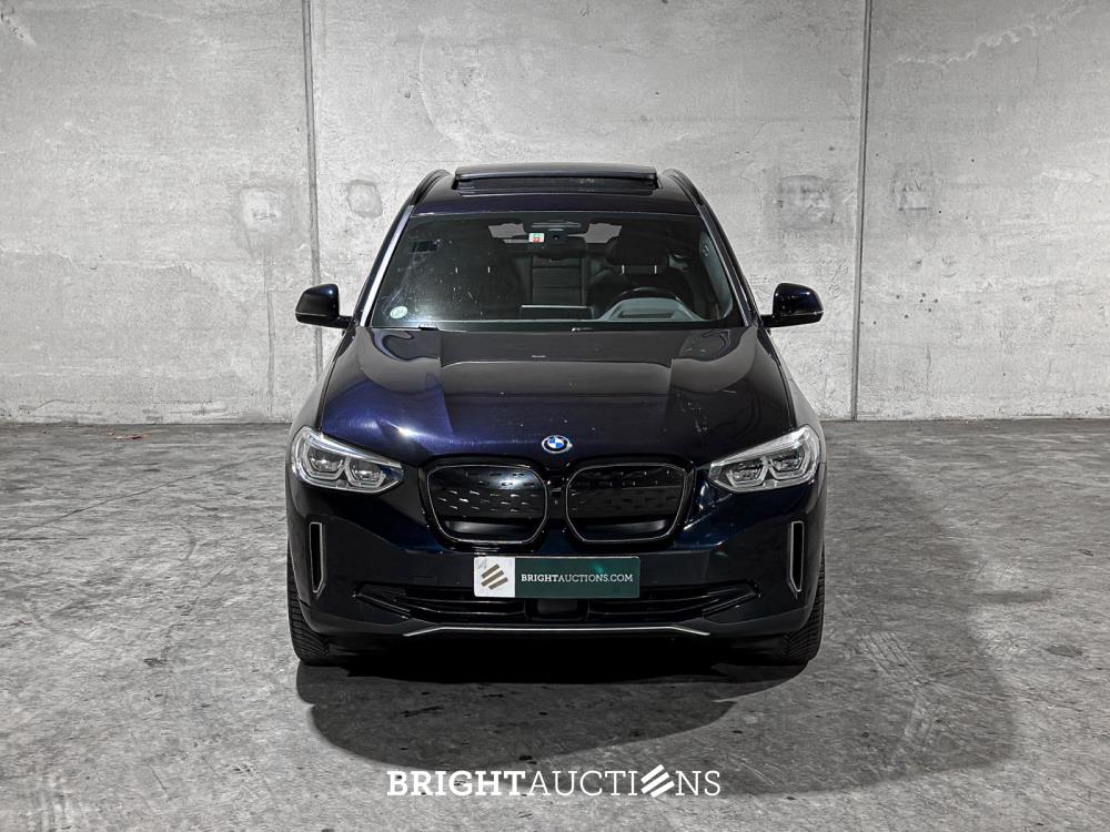 BMW iX3 High Executive 80 kWh 286pk 2021 G08 (Origineel-NL + 1e Eigenaar), N-444-RG