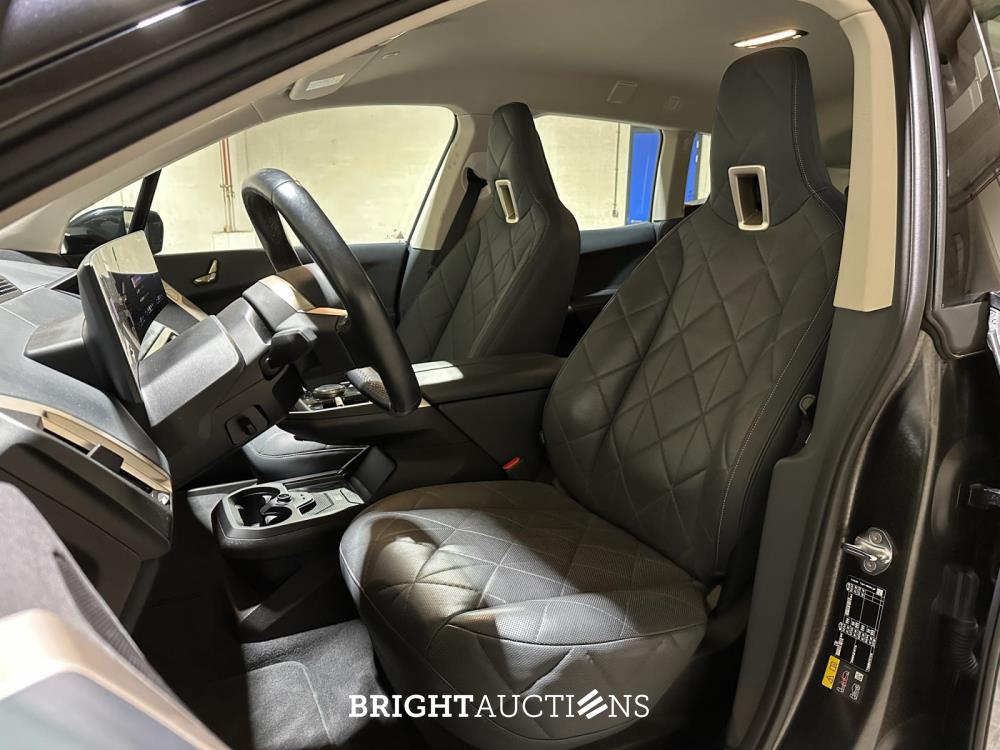 BMW iX xDrive40 Executive 77 kWh 326pk 2023 (Origineel-NL), T-756-HD