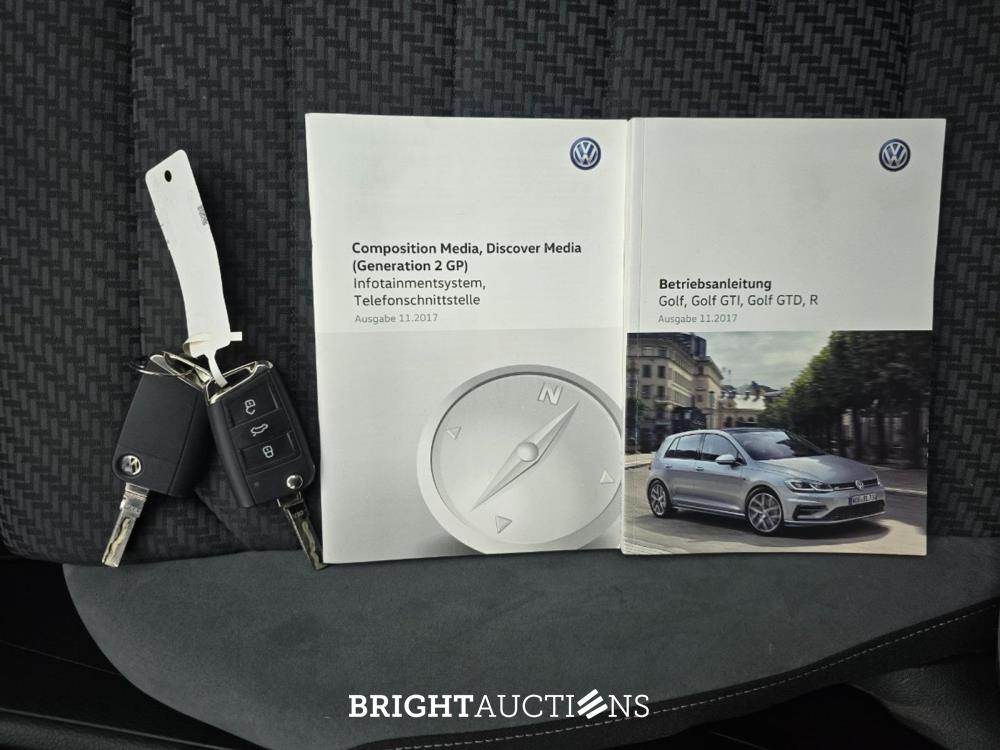 Volkswagen Golf Highline Business R 1.5 TSI 150pk 2018, X-726-KS