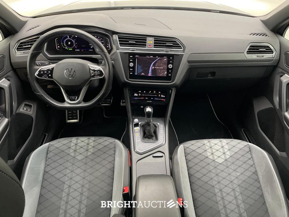 Volkswagen Tiguan eHybrid R-Line Business 1.4 TSI 265pk 2022 (Origineel-NL), P-225-HR