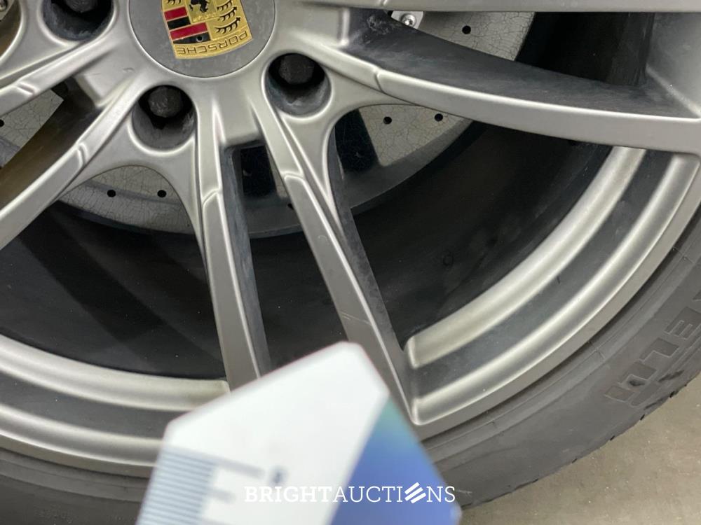 Porsche Cayenne Coupé Turbo S E-Hybrid 4.0 685pk 2020 (Origineel-NL), J-013-TK