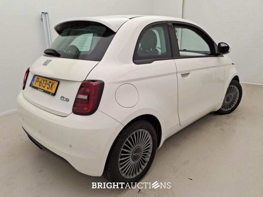 Fiat 500E Berlina Icon 42 kWh 118pk 2022 (Origineel-NL), P-613-SK