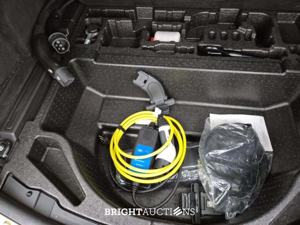 Land Rover Discovery Sport P300e Dynamic Se AWD 309pk 2023, 2EEB519