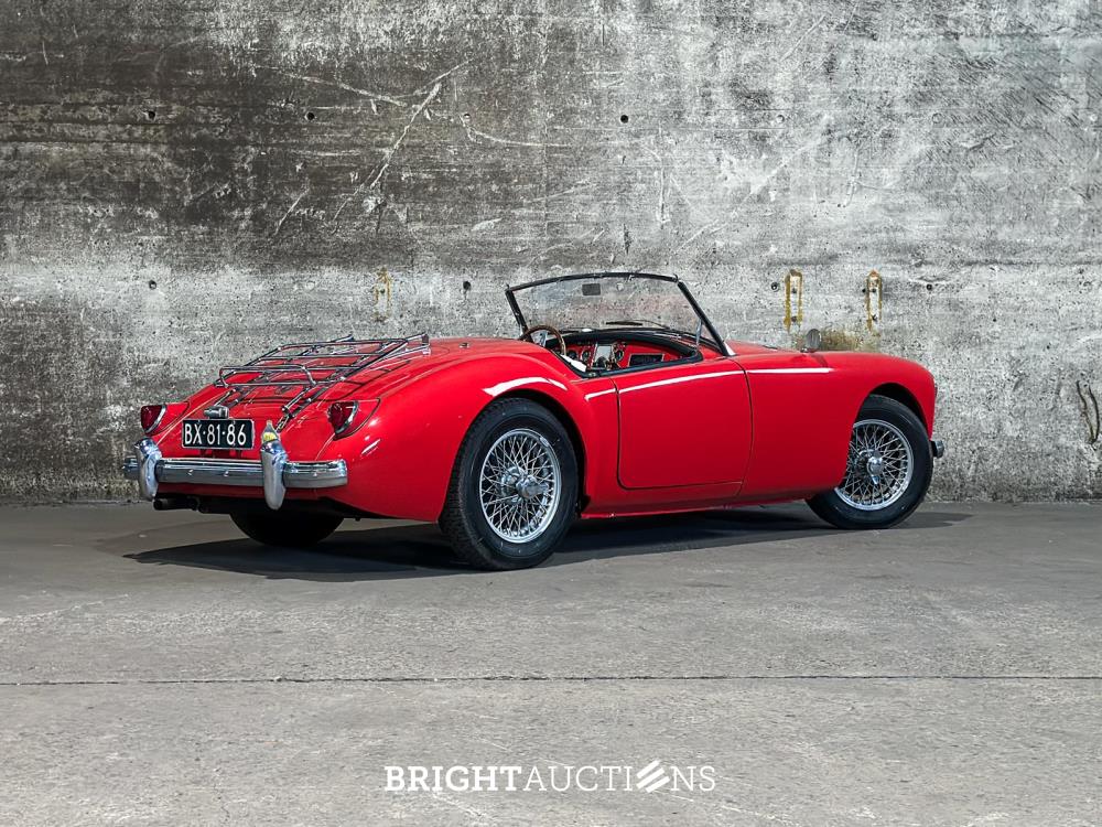 MG MGA Cabriolet 1957, BX-81-86