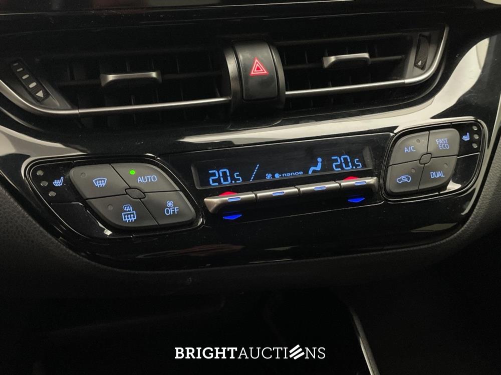 Toyota C-HR Hybrid Executive 1.8 170pk 2017, P-886-JB