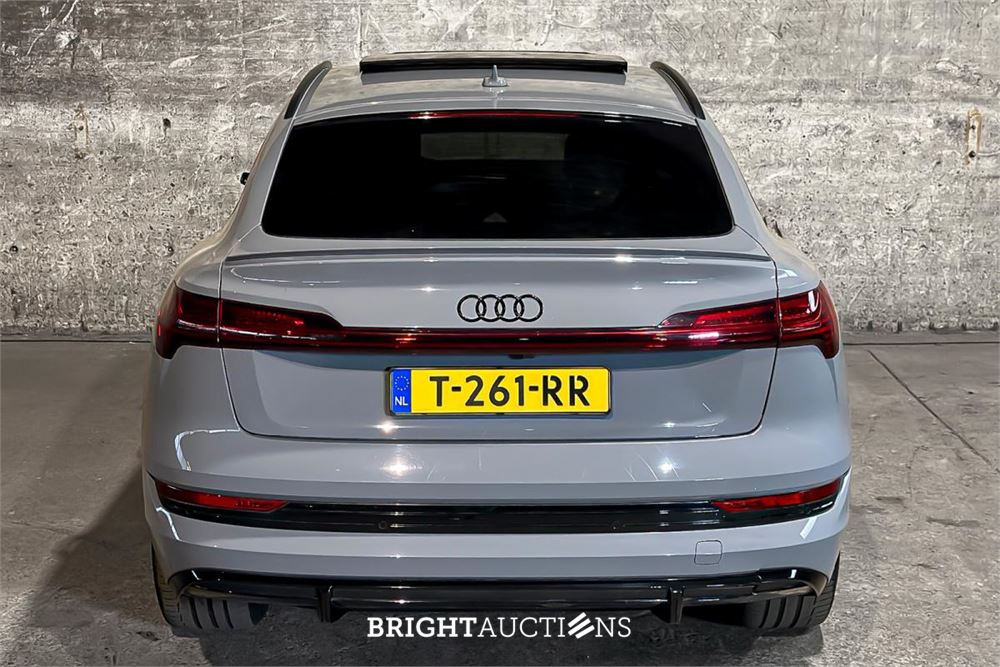 Audi e-tron Sportback 50 S edition Quattro 71 kWh 313pk 2021, T-261-RR