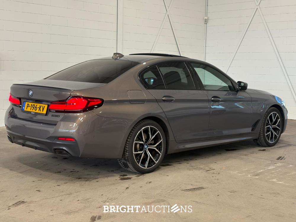 BMW 530e Business Edition Plus 292pk 2022 (Origineel-NL) 5-Serie, P-196-KV