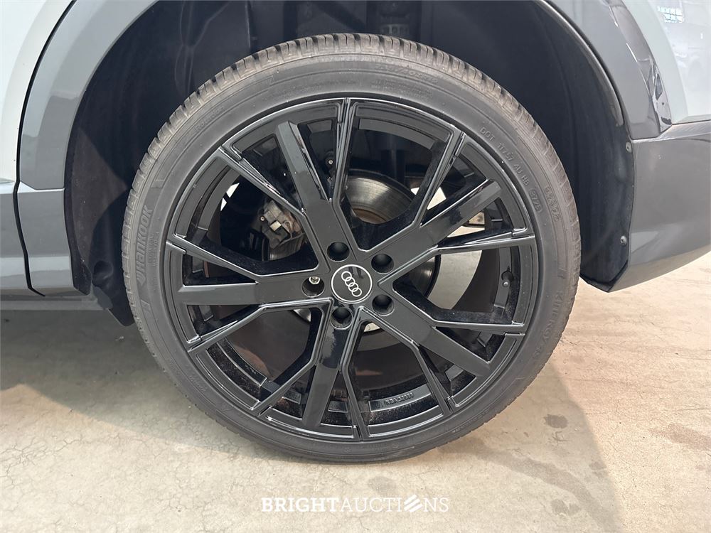 Audi Q2 35 S Edition TFSI 150pk 2022 (Origineel-NL), R-815-HB