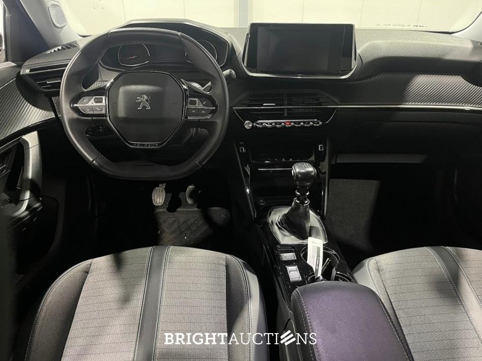 Peugeot 2008 100 Allure 1.2 PureTech 102pk 2022 (Origineel-NL), P-689-GX