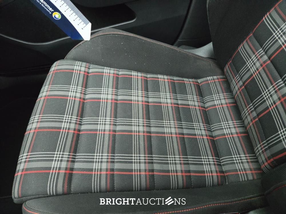 Volkswagen Golf GTI Performance 2.0 TSI 245pk 2017, L-416-LR