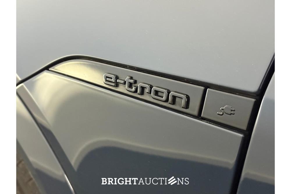 Audi Q8 e-tron 50 Advanced Edition Quattro 95 kWh 340pk 2023 (Origineel-NL), T-481-TT