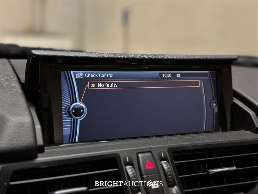 BMW Z4 Roadster sDrive18i Executive Design Pure Traction Uitvoering 156pk 2014 (Origineel-NL), 3-TRK-41 -67.534KM-
