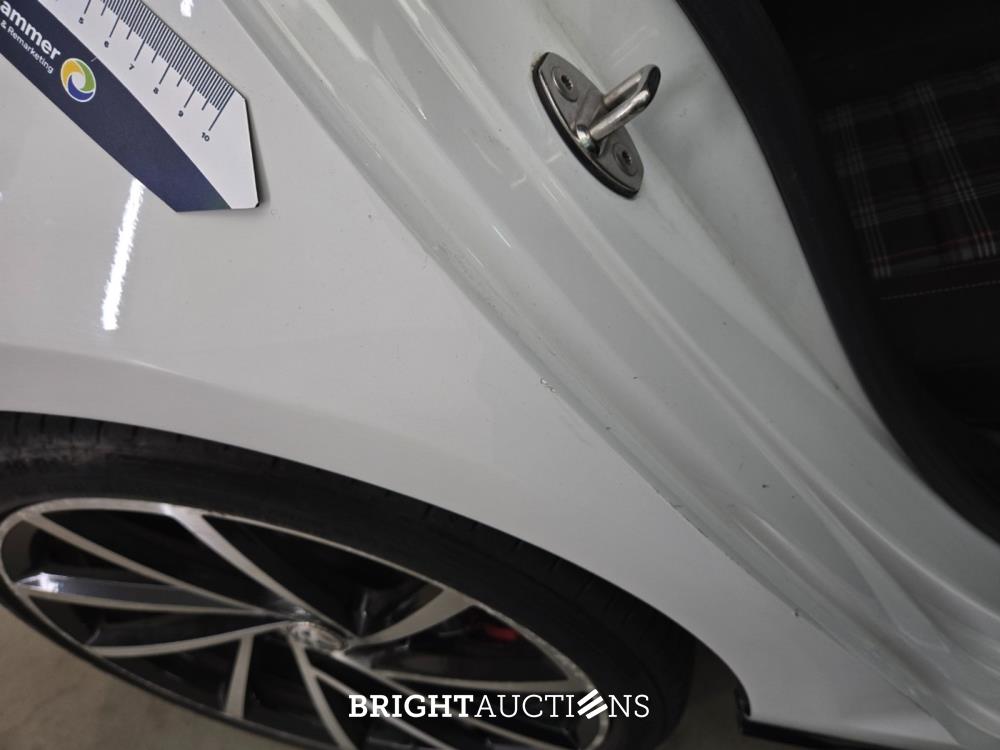 Volkswagen Golf GTI Performance 2.0 TSI 245pk 2017, L-416-LR