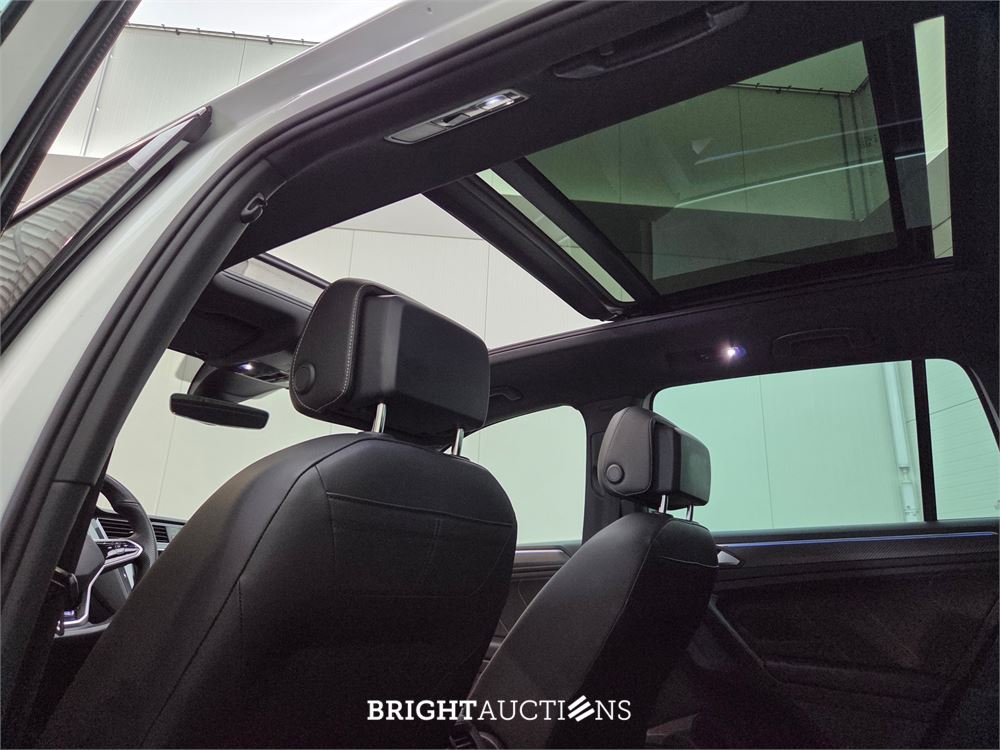 Volkswagen Tiguan R-Line Business 1.5 TSI 150pk 2022, X-482-FV