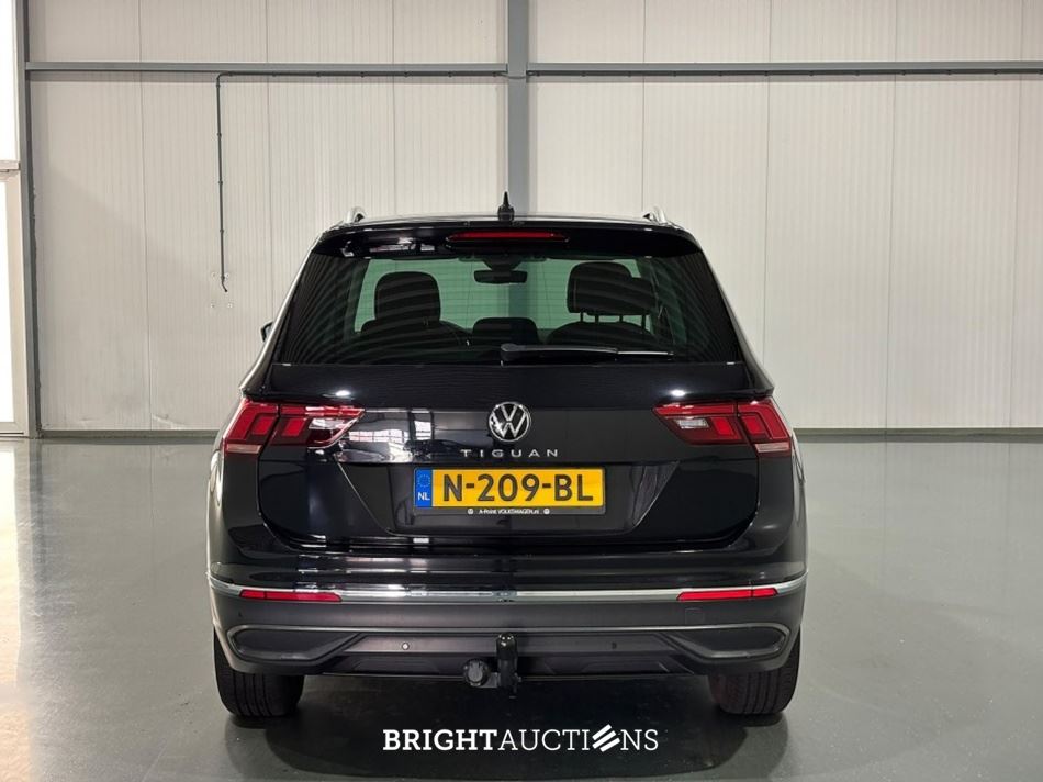 Volkswagen Tiguan Life Business 1.5 TSI 150pk 2021 (Origineel-NL), N-209-BL