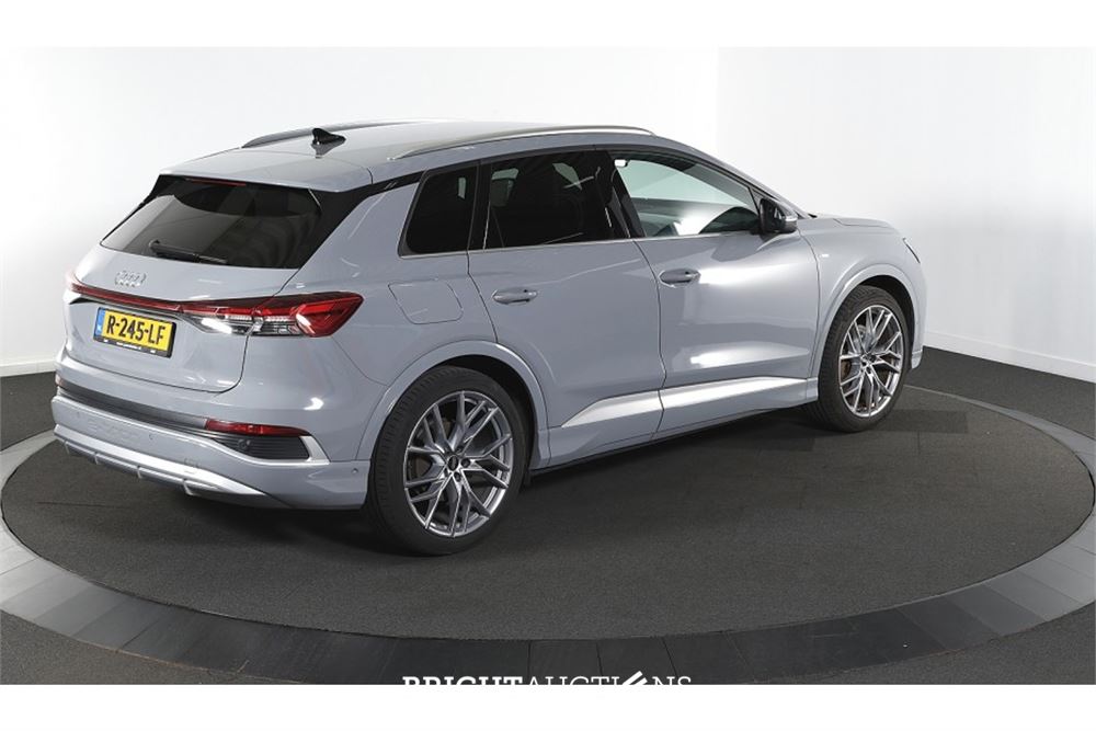 Audi Q4 40 S edition 77 kWh 2022 (Origineel-NL), R-245-LF