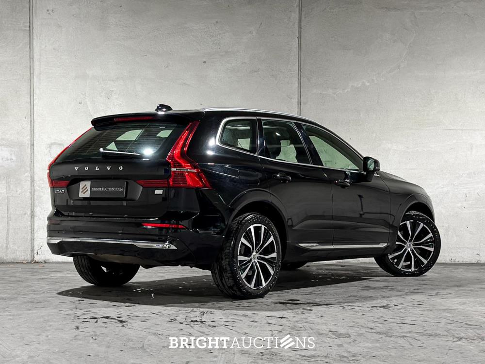 Volvo XC60 2.0 T6 Plug-in hybrid AWD Core Bright 253pk 2027 (Origineel-NL+1e eigenaar), S-190-RP