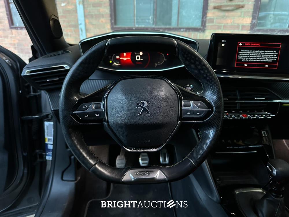 Peugeot 2008 1.2 PureTech GT-Line 131pk 2020 (Origineel-NL + 1e Eigenaar), H-379-PN