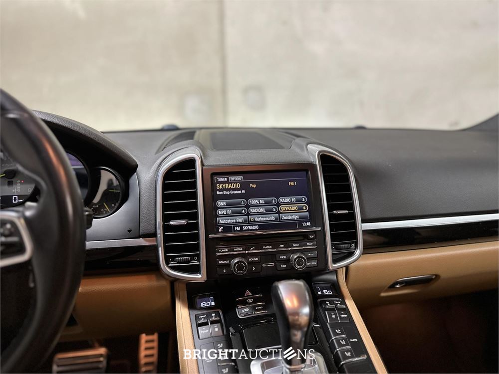 Porsche Cayenne 3.0 V6 S E-Hybrid 416pk 2014 (Origineel-NL), 1-ZDG-21