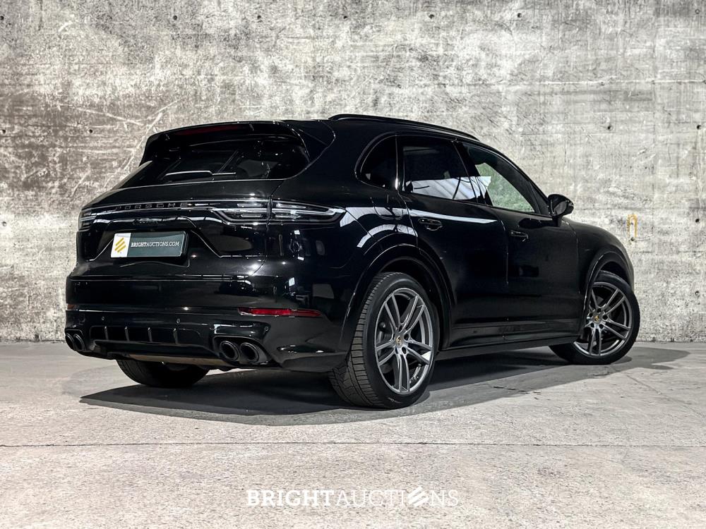 Porsche Cayenne E-Hybrid Platinum Edition 3.0 V6 462pk 2023 (Origineel-NL), NL-kenteken