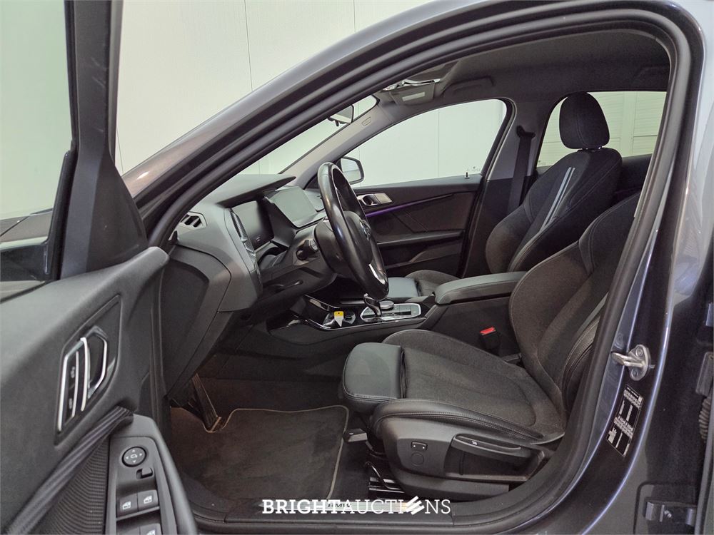BMW 118i 1-serie Executive Edition 140pk 2019 (Origineel-NL) 1-Serie, G-743-RR