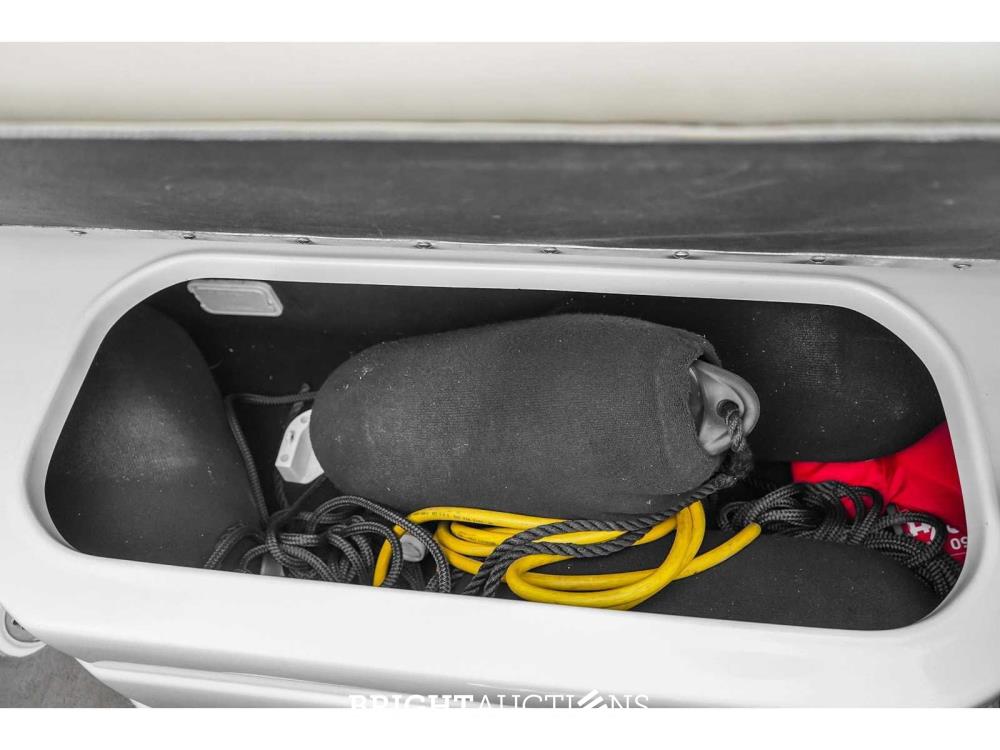 Crownline 266SC 2012 Speedboot (Mercruiser Motor 349,3PK) - (Trailer Harbeck BT3500M 62-WSJ-2)