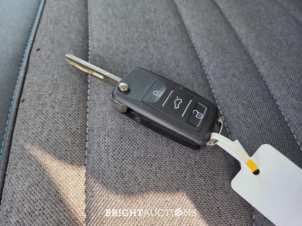 Citroen C4 Feel 1.2 Puretech 131pk 2023, HJT-43-N