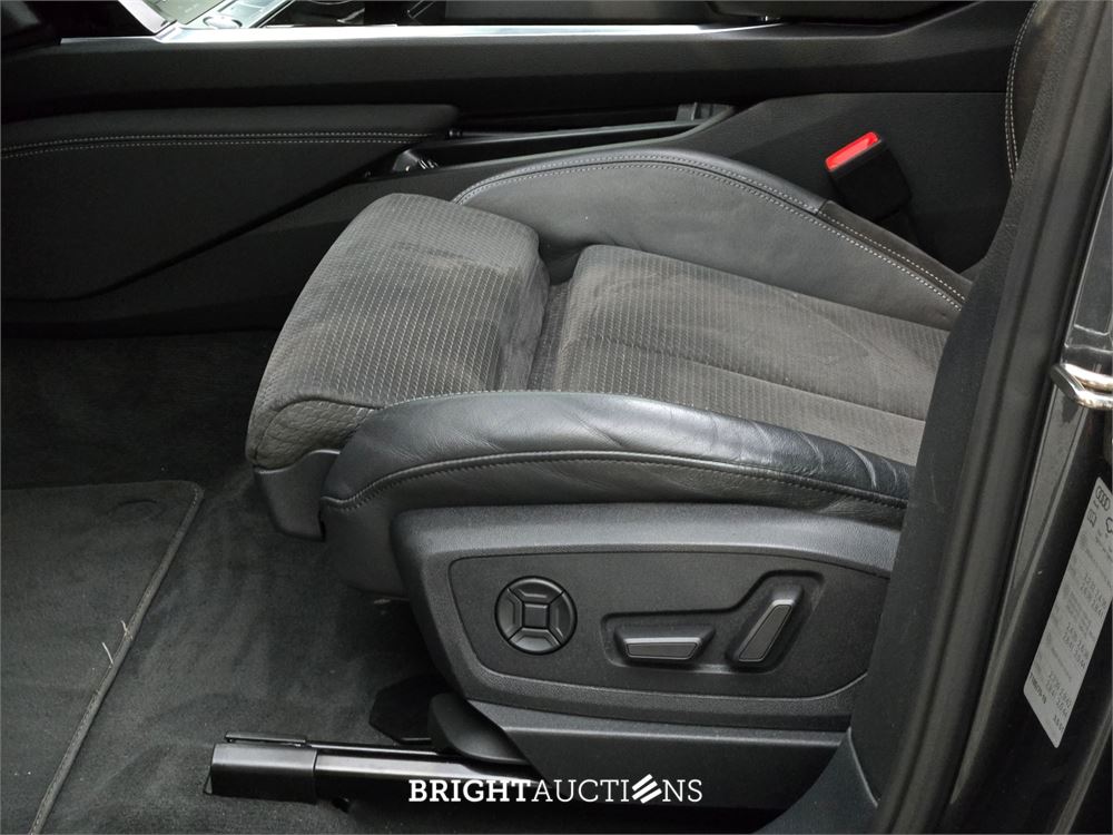 Audi e-tron 50 e-tron Launch edition Black Quattro 71 kWh 313pk 2019 (Origineel-NL), G-918-VX