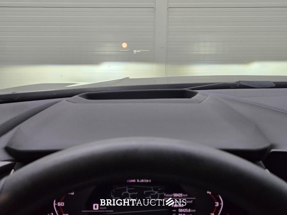 BMW M135i xDrive 1-serie High Executive 306pk 2020 1-Serie, K-121-DN