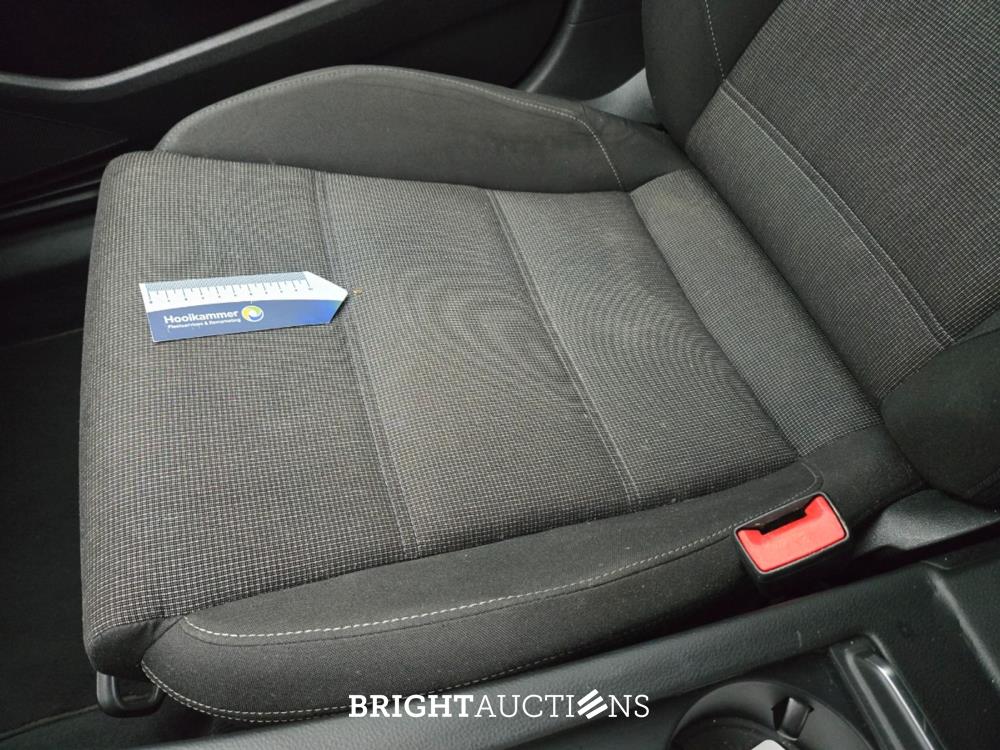 Volkswagen Passat Variant ACT Connected Series 1.4 TSI 150pk 2016 (Origineel-NL), JJ-820-G