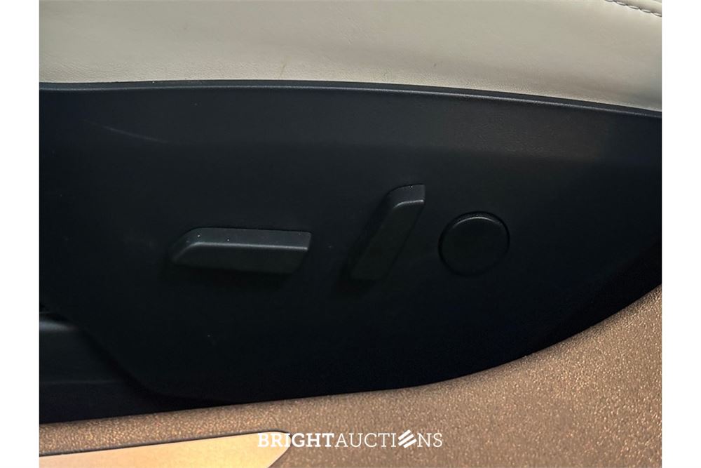 Tesla Model S Performance Ludicrous 2020 (Origineel-NL), J-620-LV