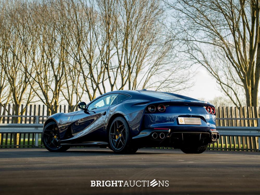 Ferrari 812 Superfast 6.5 V12 HELE -CARBON- 796pk 2020