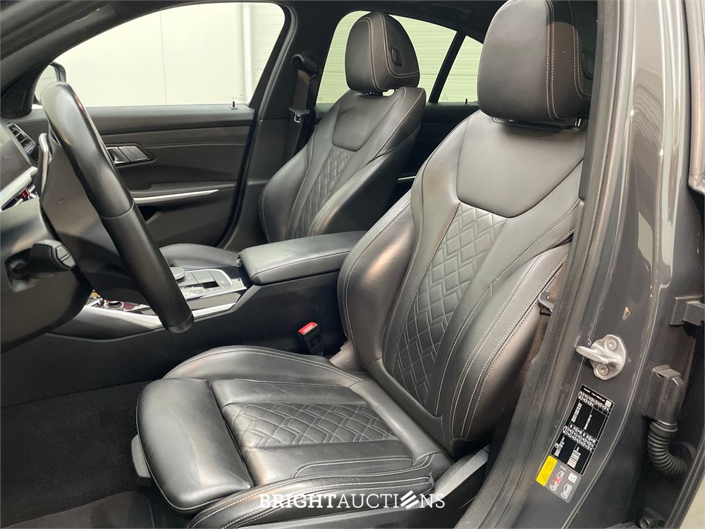 BMW 330e 3-serie eDrive Edition 296pk 2020 (Origineel-NL) 3-Serie, J-751-TG