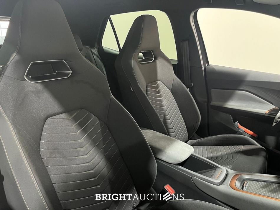 Cupra Born Essential 62 kWh 204pk 2023 (Origineel-NL), T-472-PZ