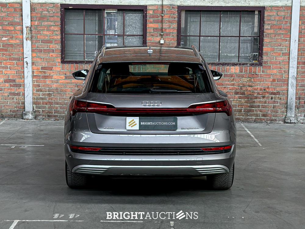 Audi e-tron 55 quattro Advanced edition 95 kWh 408pk 2021 (Origineel-NL+1e eigenaar), N-206-TT