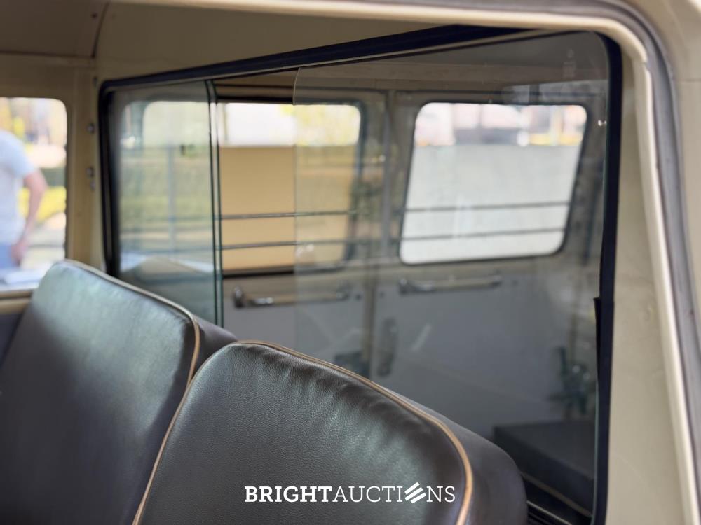 Volkswagen T1 Ambulance Transporter 1500-27 1965, BE-02-41