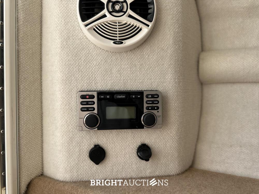 Chaparral 225 SSi Sportboot / Speedboot met Kajuit, MerCruiser 300pk – 2012
