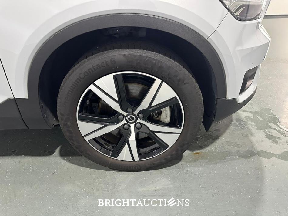Volvo XC40 Recharge P8 R-Design Warmtepomp AWD 408pk 2021 (Origineel-NL), L-701-DV