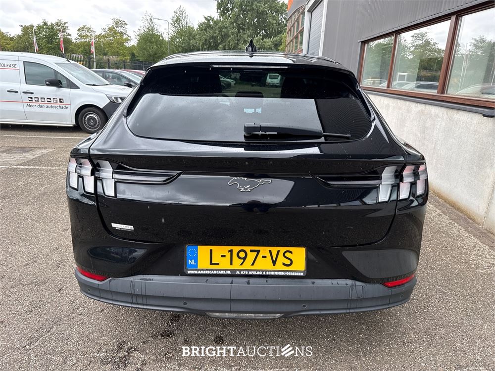 Ford Mustang Mach-E RWD 75 kWh 259pk 2021 (Origineel-NL), L-197-VS