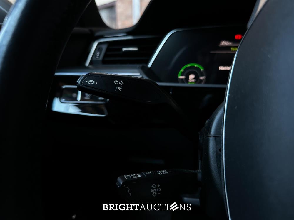 Audi e-tron 55 quattro Advanced edition 95 kWh 408pk 2021 (Origineel-NL+1e eigenaar), N-206-TT