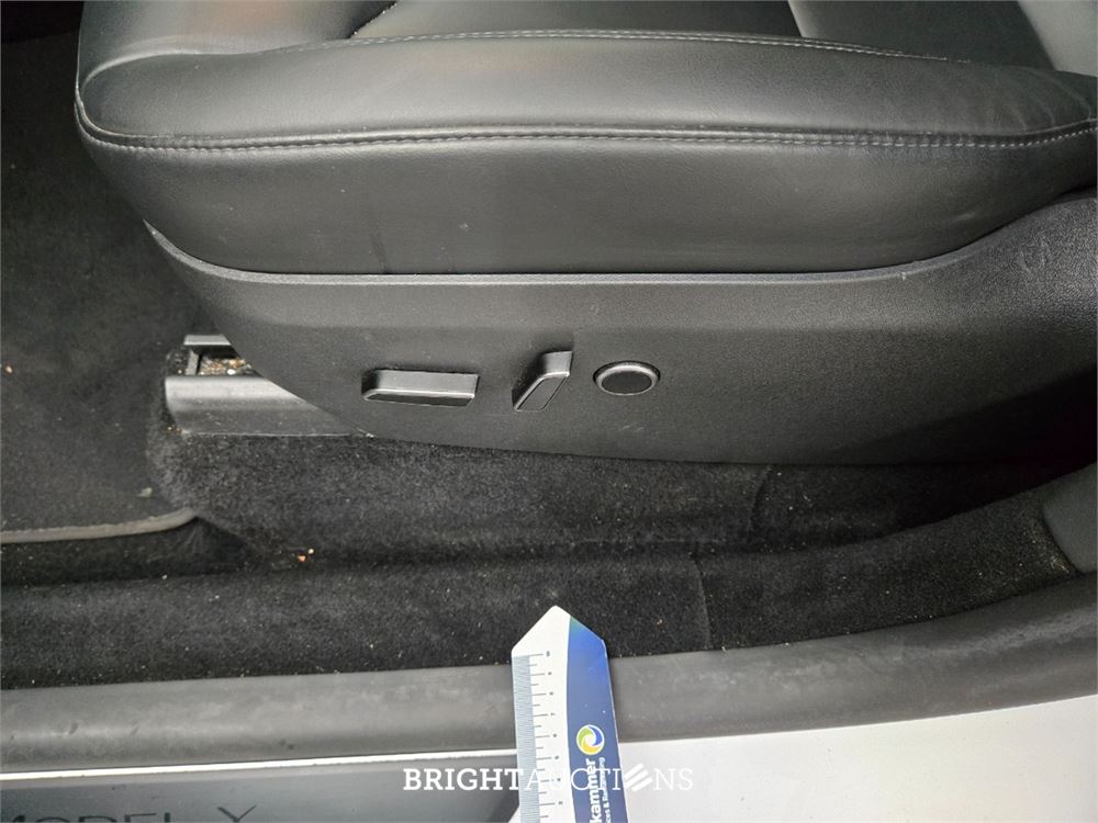 Tesla Model Y RWD 58 kWh 238pk 2024, JDD-49-H