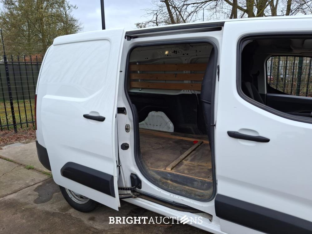 Citroen Berlingo 1.5 BlueHDI Club XL 99 pk 2021, VKN-18-K