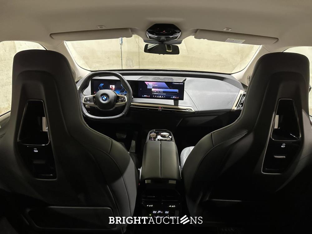 BMW iX xDrive40 Executive 77 kWh 326pk 2023 (Origineel-NL), T-756-HD