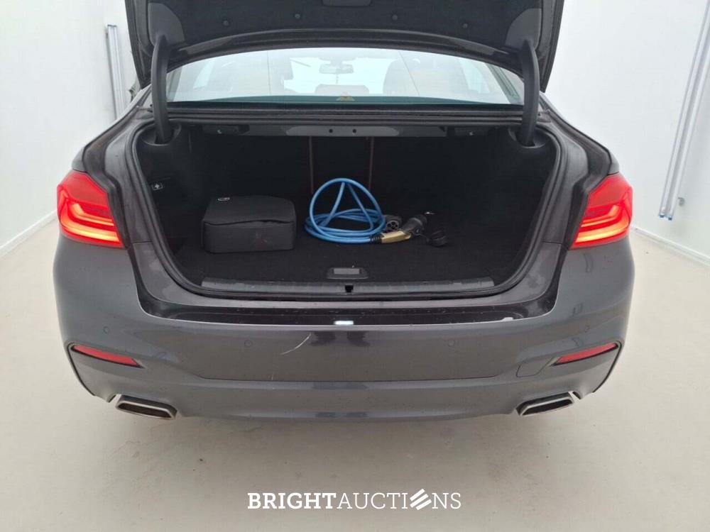 BMW 530e Iperformance M Sport 296pk 2020 (Origineel-NL) 5-Serie, H-241-LG