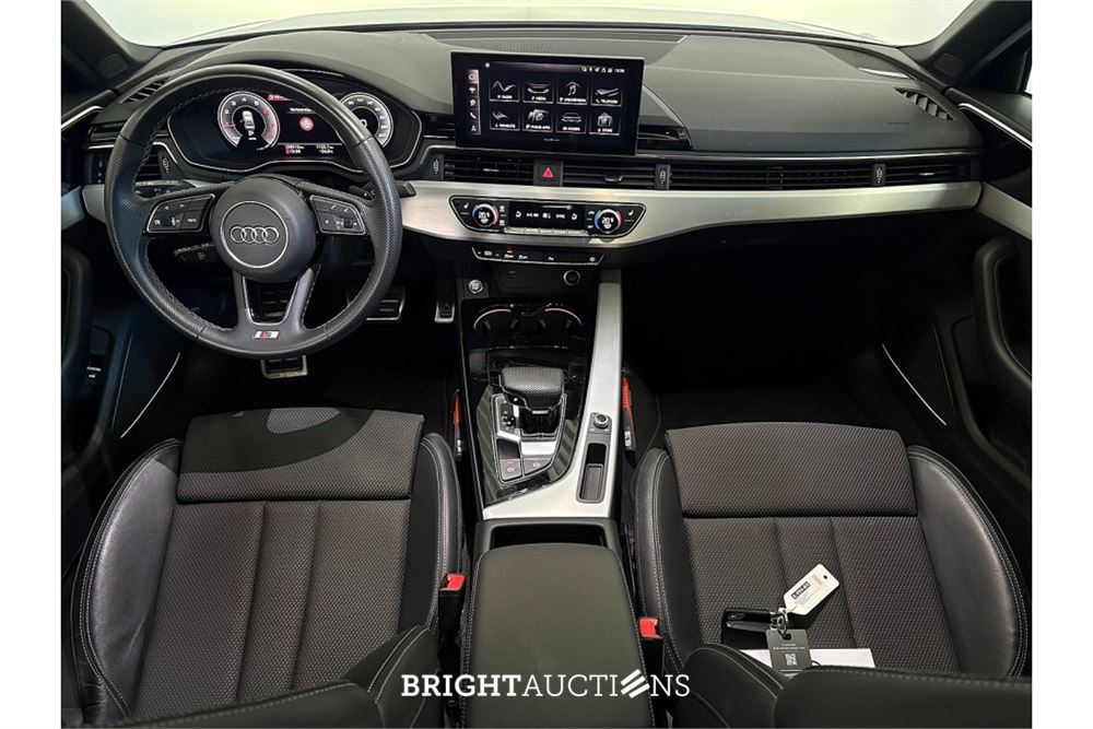 Audi A4 35 S edition Competition TFSI 149pk 2023 (Origineel-NL), X-994-BX