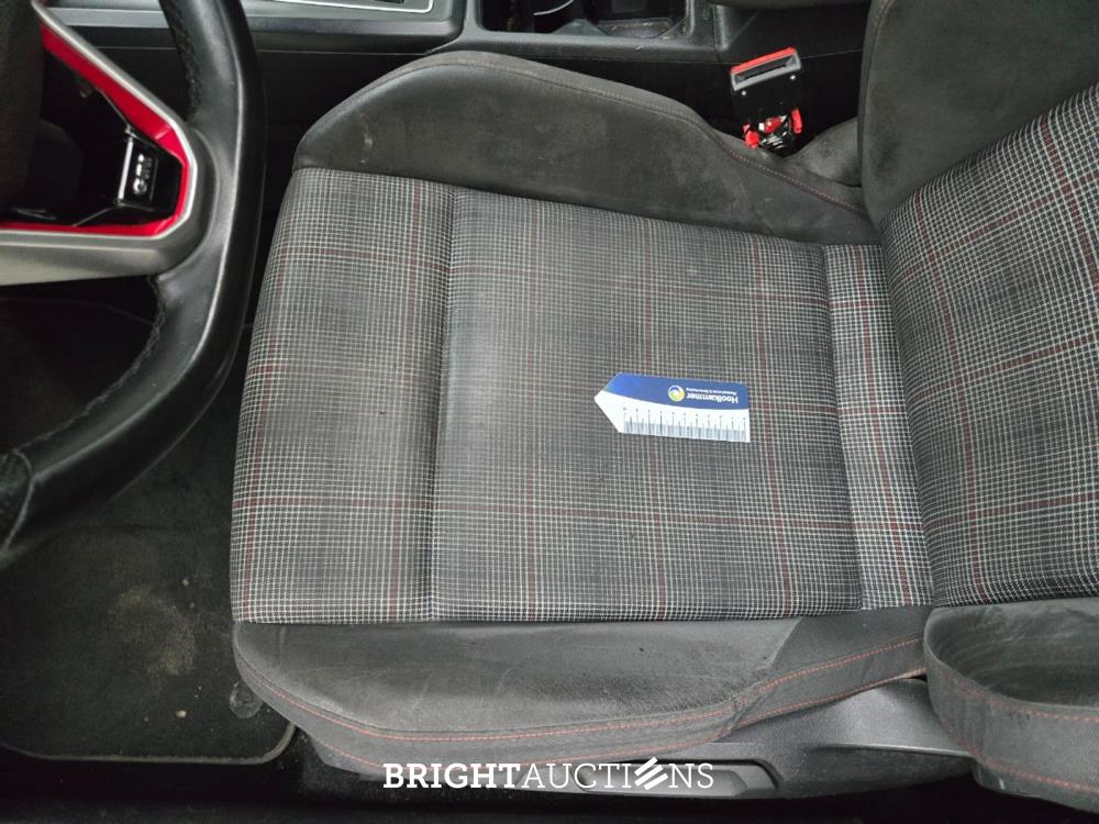 Volkswagen Golf GTI 2.0 TSI 245pk 2020, L-070-RZ